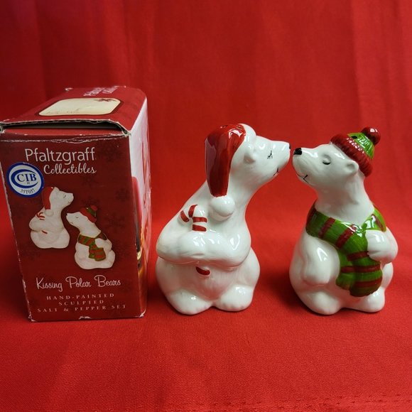 Pfaltzgraff Salt & Pepper Set Kissing Polar Bears 2014 - Picture 2 of 12